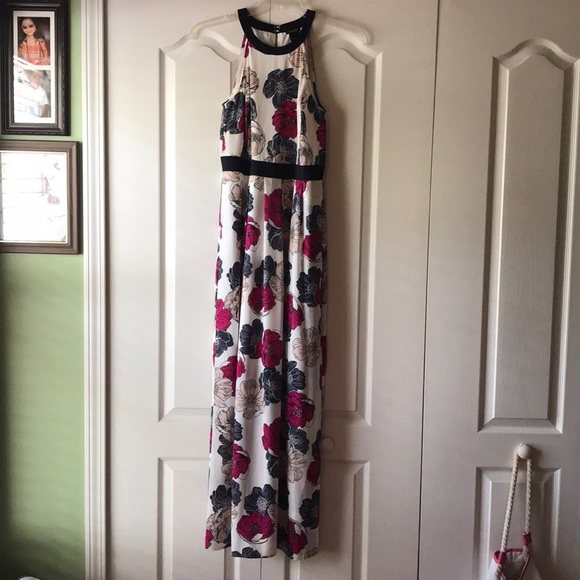 Ann Taylor Dresses & Skirts - Ann Taylor floral maxi dress